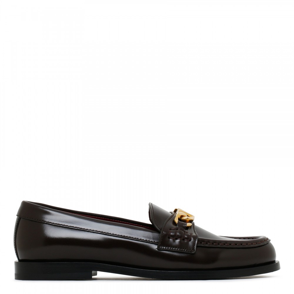 VLogo chain leather loafers