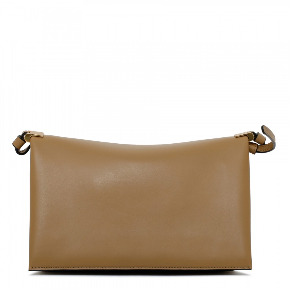 Uma gingerbread-hue baguette