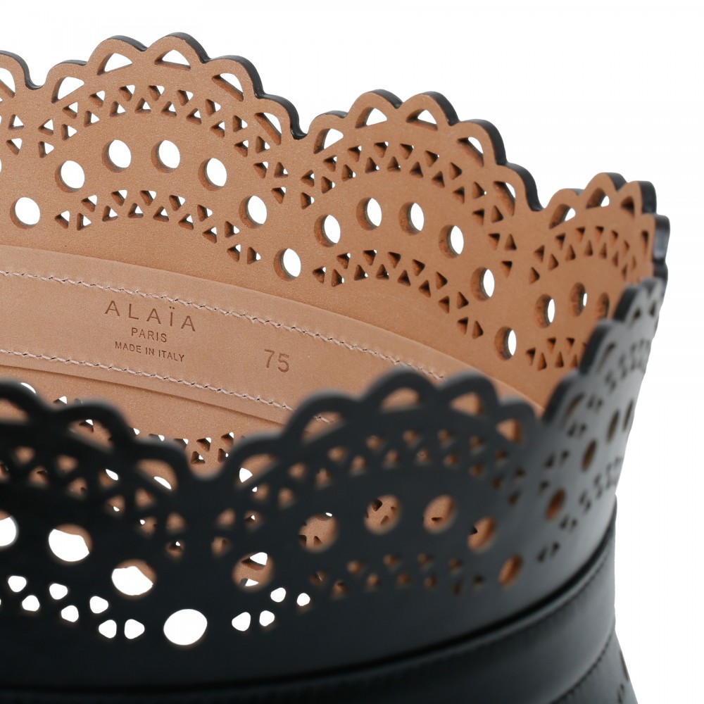 Laser-cut black corset-belt